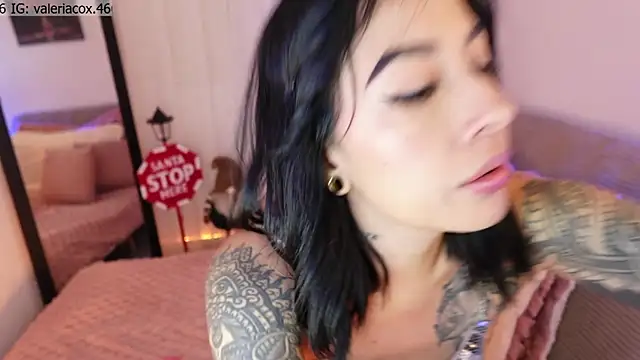 Snapshot of ValeriaCox chatting on November 2025 03:00:02 PM ValeriaCox online show from November 2025 03:00:02 PM