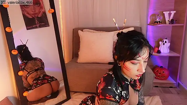 Snapshot of ValeriaCox chatting on October 2025 03:09:02 PM ValeriaCox online show from October 2025 03:09:02 PM