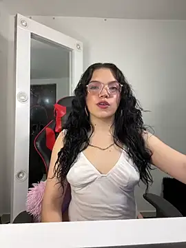 Snapshot of angela_cortes_ chatting on March 2025 03:13:02 AM angela cortes online show from March 2025 03:13:02 AM