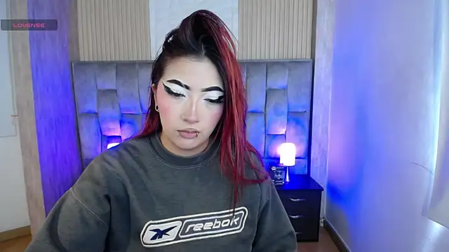 Mia Rinn online show from October 2025 05:03:01 PM