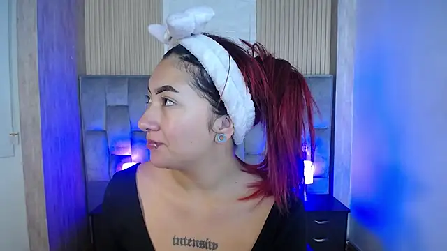 Mia Rinn online show from October 2025 01:45:01 PM