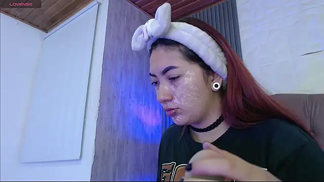 Mia Rinn online show from November 2025 01:34:02 PM