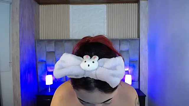 Mia Rinn online show from October 2025 03:01:01 PM