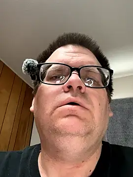 Snapshot of treatbobnicer chatting on January 2026 04:44:01 PM treatbobnicer online show from January 2026 04:44:01 PM