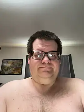 Snapshot of treatbobnicer chatting on January 2026 03:52:01 PM treatbobnicer online show from January 2026 03:52:01 PM