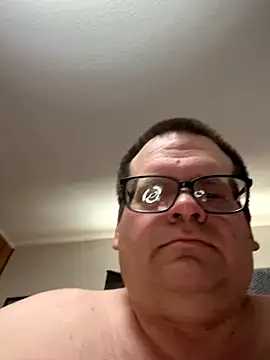 Snapshot of treatbobnicer chatting on December 2025 05:50:02 PM treatbobnicer online show from December 2025 05:50:02 PM