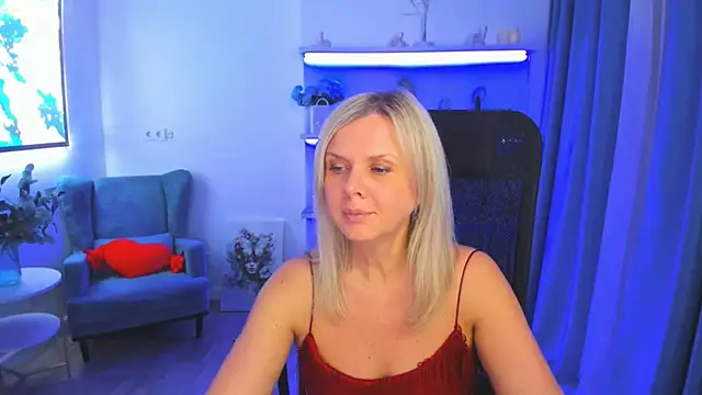 AgathaKlouin online show from March 2026 07:45:02 PM