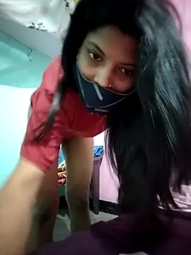 Snapshot of Hotty-Divya chatting on November 2025 09:35:02 AM Hotty-Divya online show from November 2025 09:35:02 AM