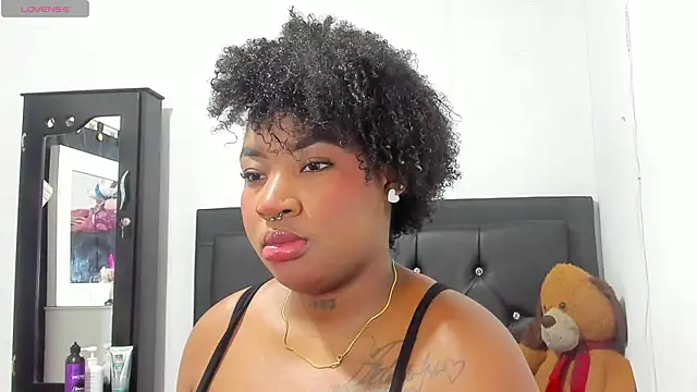 Snapshot of Natassha_brown1 chatting on October 2025 02:13:02 AM Natassha brown1 online show from October 2025 02:13:02 AM