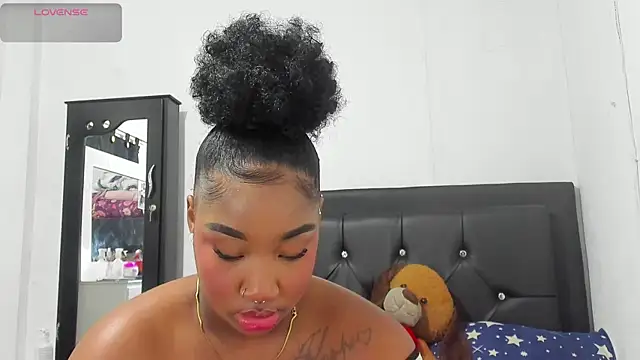 Snapshot of Natassha_brown1 chatting on October 2025 02:24:02 AM Natassha brown1 online show from October 2025 02:24:02 AM