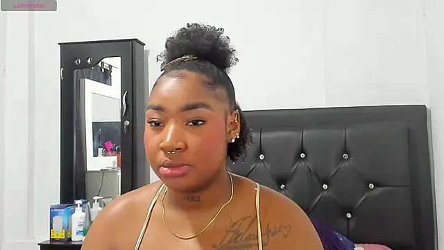 Snapshot of Natassha_brown1 chatting on September 2025 11:21:02 PM Natassha brown1 online show from September 2025 11:21:02 PM