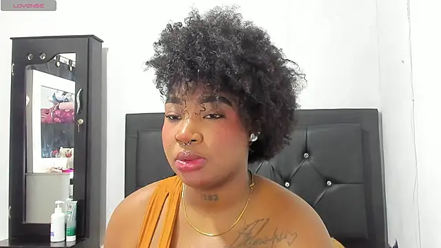 Snapshot of Natassha_brown1 chatting on October 2025 01:30:02 AM Natassha brown1 online show from October 2025 01:30:02 AM