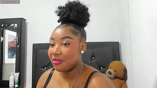 Snapshot of Natassha_brown1 chatting on October 2025 12:44:02 AM Natassha brown1 online show from October 2025 12:44:02 AM