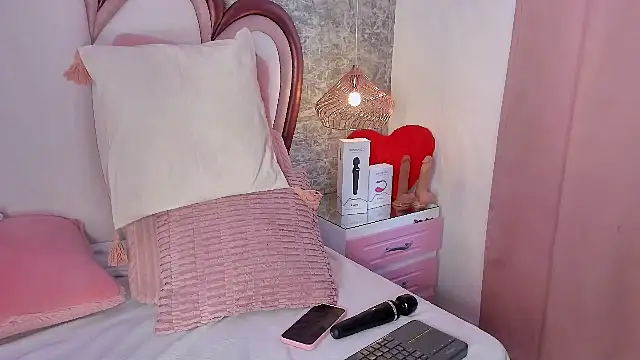 Mia Jansen online show from March 2026 01:46:02 PM