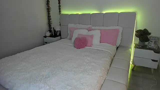 Ori valentina online show from February 2026 06:59:01 PM