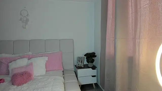 Ori valentina online show from March 2026 08:55:01 PM