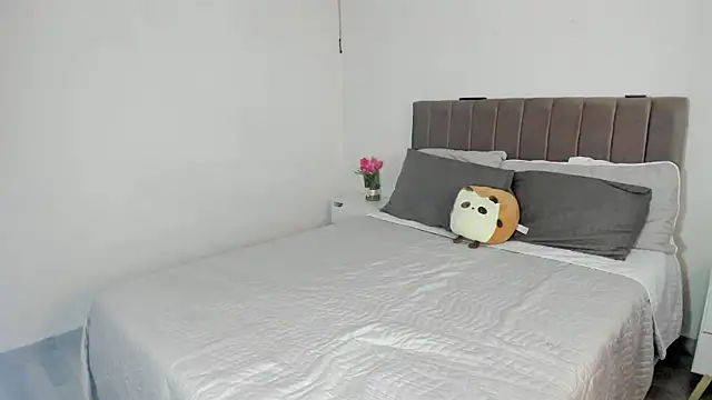 Snapshot of Ori_valentina chatting on September 2025 07:51:02 PM Ori valentina online show from September 2025 07:51:02 PM