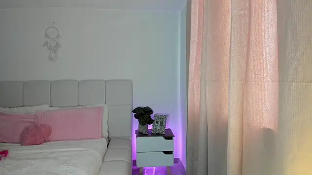 Ori valentina online show from May 2026 07:06:02 PM