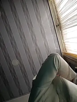 Snapshot of Lesly_10- chatting on November 2025 03:49:02 PM Lesly 10- online show from November 2025 03:49:02 PM