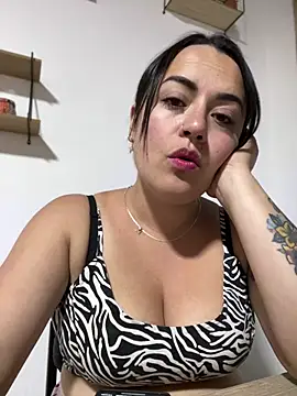Lesly 10- online show from July 2026 01:28:01 AM