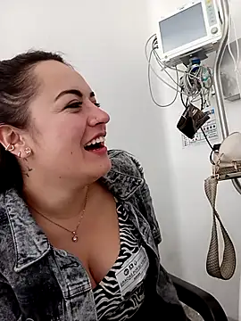 Lesly 10- online show from October 2025 05:46:01 PM