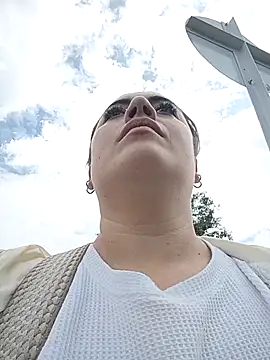 Snapshot of Lesly_10- chatting on November 2025 05:50:01 PM Lesly 10- online show from November 2025 05:50:01 PM