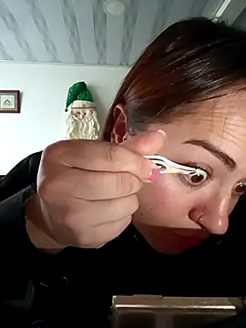 Snapshot of Lesly_10- chatting on November 2025 06:01:02 PM Lesly 10- online show from November 2025 06:01:02 PM