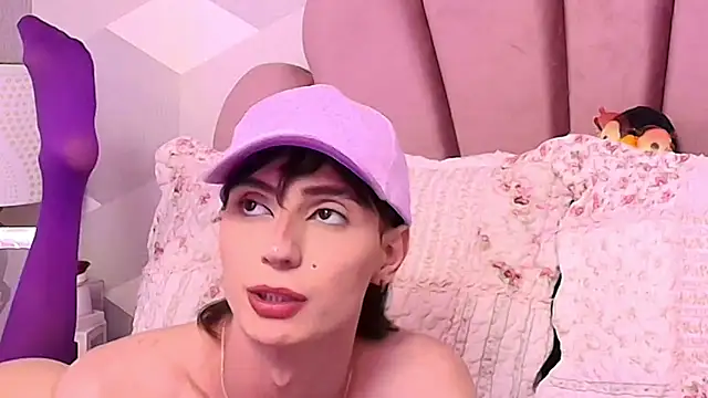 KylieMonnett online show from November 2025 10:14:02 PM