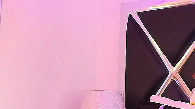 KylieMonnett online show from October 2025 04:28:01 PM