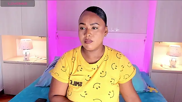 Snapshot of EmilyyStuart chatting on February 2026 07:58:02 PM EmilyyStuart online show from February 2026 07:58:02 PM