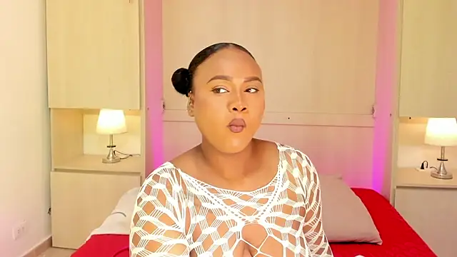 Snapshot of EmilyyStuart chatting on December 2025 04:06:02 AM EmilyyStuart online show from December 2025 04:06:02 AM