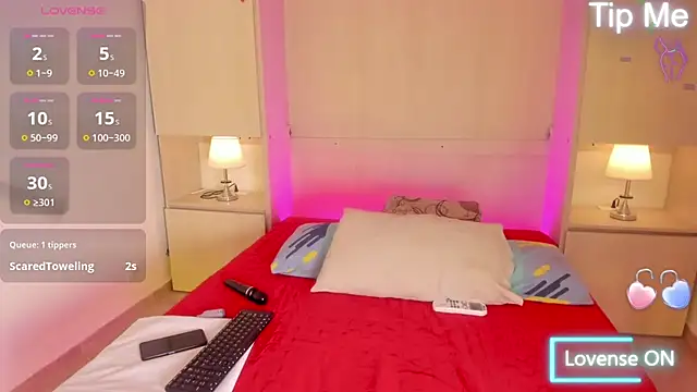 Snapshot of EmilyyStuart chatting on September 2025 04:08:02 AM EmilyyStuart online show from September 2025 04:08:02 AM