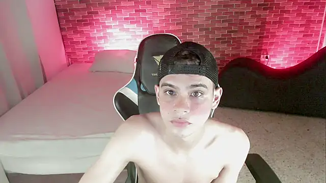 Snapshot of zacariasss_ chatting on October 2025 04:06:01 AM zacariasss online show from October 2025 04:06:01 AM