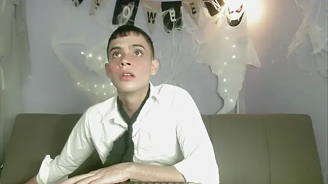 zacariasss  online show from October 2025 03:51:01 AM