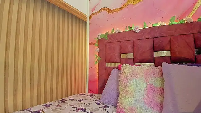 melody paris online show from April 2026 10:55:02 AM