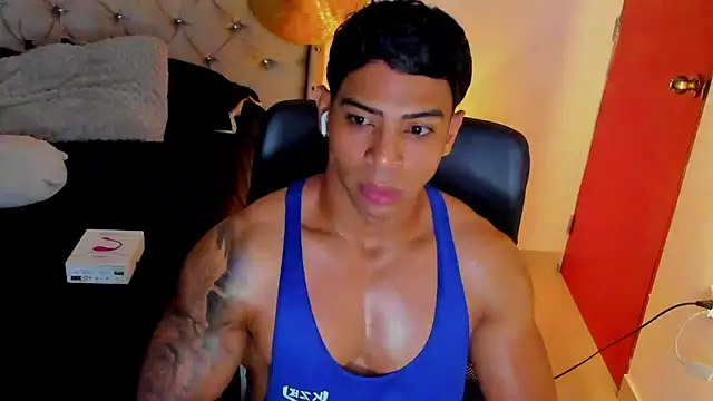 Snapshot of Andrew_wolf7 chatting on November 2025 08:04:01 AM Andrew wolf7 online show from November 2025 08:04:01 AM