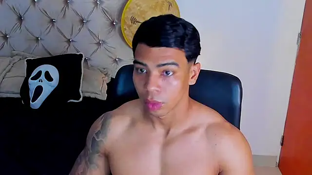 Snapshot of Andrew_wolf7 chatting on October 2025 03:52:01 PM Andrew wolf7 online show from October 2025 03:52:01 PM