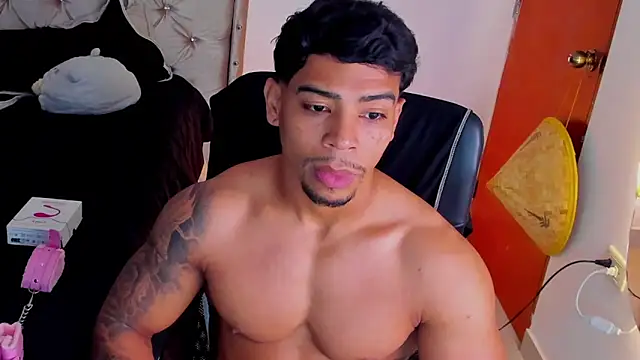 Andrew wolf7 online show from December 2025 08:31:02 PM