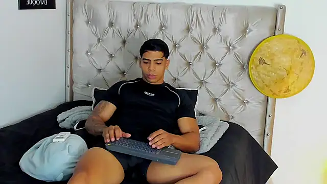 Snapshot of Andrew_wolf7 chatting on October 2025 02:22:02 AM Andrew wolf7 online show from October 2025 02:22:02 AM