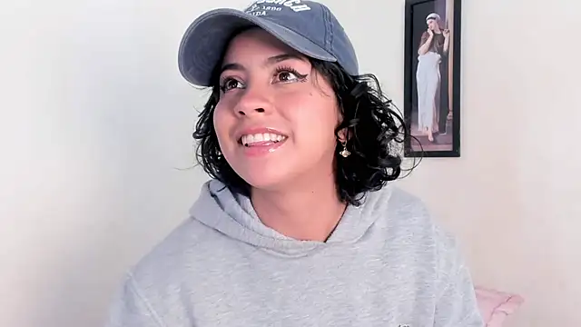 adriannyp 1 online show from March 2026 01:18:01 PM