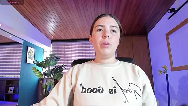 Lyssa Muller online show from October 2025 02:38:02 PM