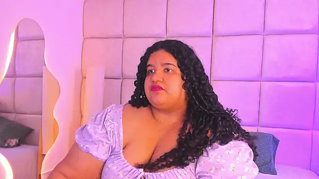 Miley Collins online show from November 2025 07:52:02 PM