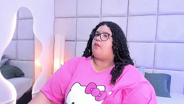 Miley Collins online show from November 2025 12:42:01 PM