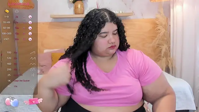 Miley Collins online show from November 2025 12:48:02 PM