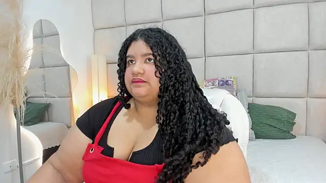 Miley Collins online show from December 2025 12:51:01 PM