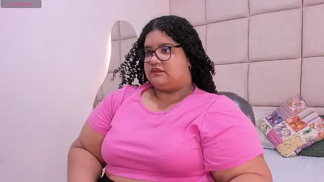 Miley Collins online show from November 2025 07:39:01 PM