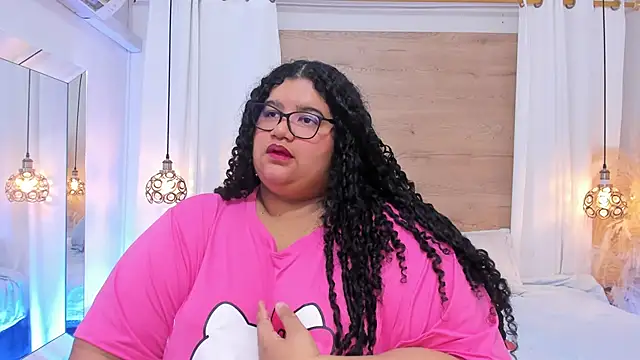 Miley Collins online show from November 2025 12:49:02 PM