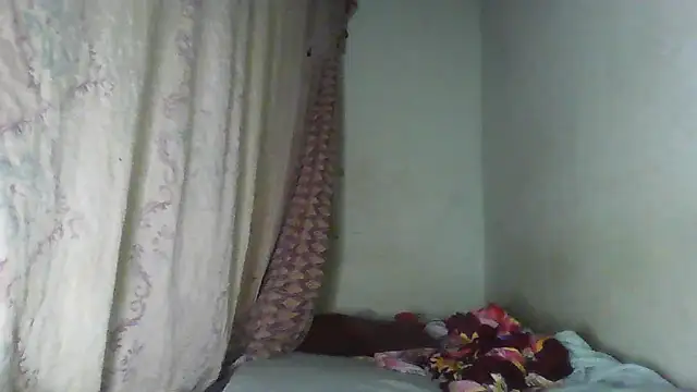 Snapshot of thasmyni chatting on March 2025 05:35:01 AM thasmyni online show from March 2025 05:35:01 AM