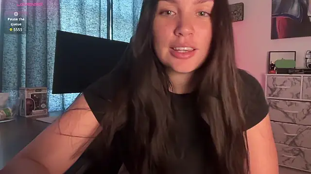 sweetsariaah online show from November 2025 06:07:02 PM