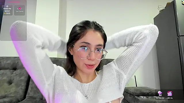 Snapshot of emmadiaz1 chatting on December 2025 04:14:01 AM emmadiaz1 online show from December 2025 04:14:01 AM